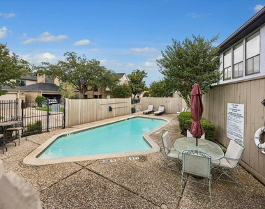 1908 Augusta Drive - Photo Thumbnail 13