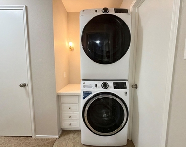 857 Wax Myrtle Lane - Photo Thumbnail 2