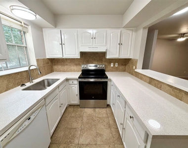 857 Wax Myrtle Lane - Photo Thumbnail 12