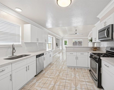 12522 Magnolia Canyon - Photo Thumbnail 7