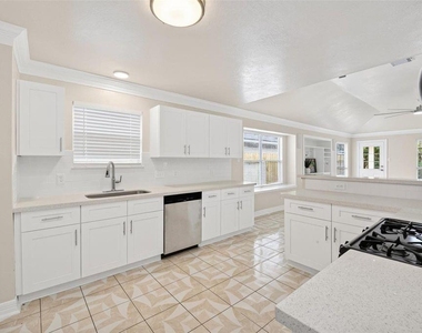 12522 Magnolia Canyon - Photo Thumbnail 5