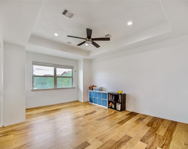 10702 Claythorne Court - Photo Thumbnail 41