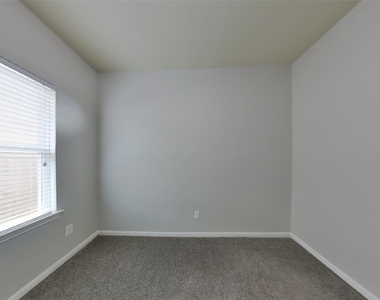 2122 Hackberry Bank Lane - Photo Thumbnail 10
