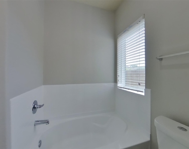 2122 Hackberry Bank Lane - Photo Thumbnail 7
