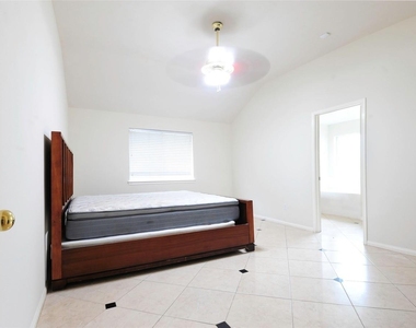 7023 Shaman Lane - Photo Thumbnail 11