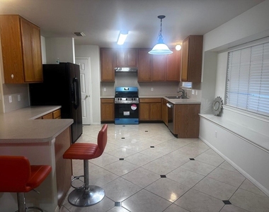 7023 Shaman Lane - Photo Thumbnail 6