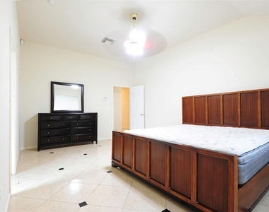 7023 Shaman Lane - Photo Thumbnail 10