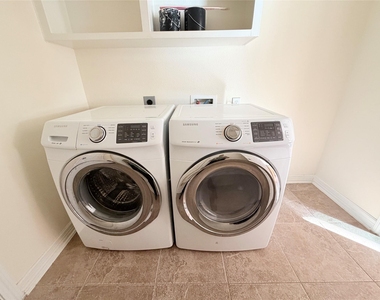 28015 Silverstream Court - Photo Thumbnail 9