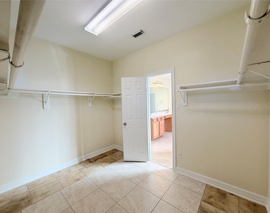 28015 Silverstream Court - Photo Thumbnail 16