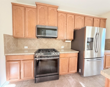 28015 Silverstream Court - Photo Thumbnail 6