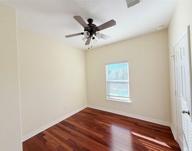 28015 Silverstream Court - Photo Thumbnail 29