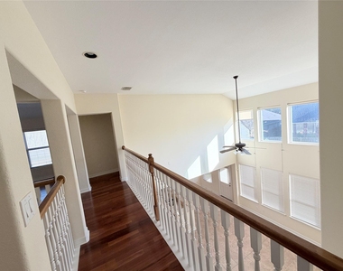 28015 Silverstream Court - Photo Thumbnail 20