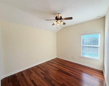 28015 Silverstream Court - Photo Thumbnail 25