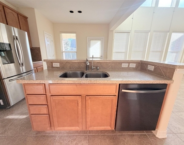28015 Silverstream Court - Photo Thumbnail 7