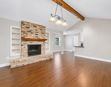5731 Cheltenham Drive - Photo Thumbnail 10