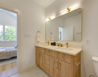 7120 Eastwood Street - Photo Thumbnail 11