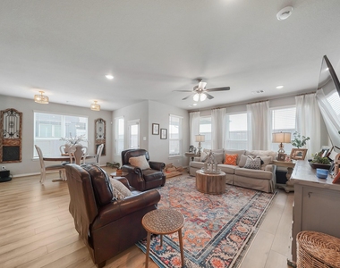 32423 Fly Fish Way - Photo Thumbnail 10