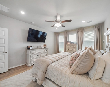 32423 Fly Fish Way - Photo Thumbnail 14