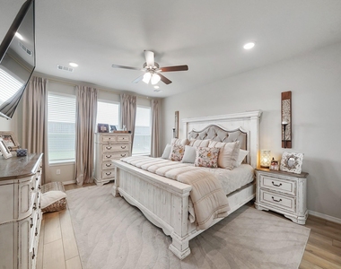 32423 Fly Fish Way - Photo Thumbnail 13
