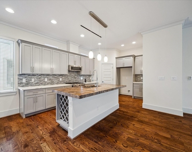 4833 Chenevert Street - Photo Thumbnail 9