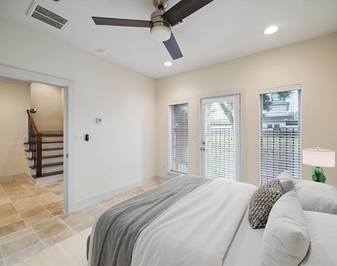 4833 Chenevert Street - Photo Thumbnail 5