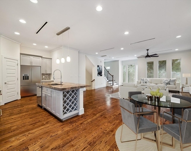 4833 Chenevert Street - Photo Thumbnail 8
