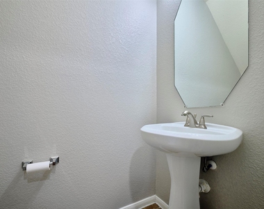 8230 Silent Deep Drive - Photo Thumbnail 9