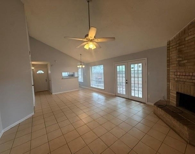 3103 Trembling Creek Circle - Photo Thumbnail 3