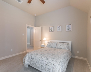 198 Hearthshire Circle - Photo Thumbnail 14