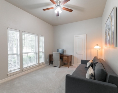 198 Hearthshire Circle - Photo Thumbnail 5
