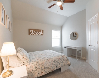198 Hearthshire Circle - Photo Thumbnail 13