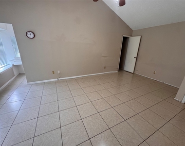 3423 Pecan Point Drive - Photo Thumbnail 8