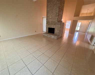 3423 Pecan Point Drive - Photo Thumbnail 3