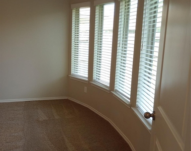 31053 Regal Elm Lane - Photo Thumbnail 14