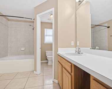 15515 Waldron Circle - Photo Thumbnail 22
