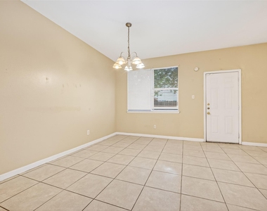 15515 Waldron Circle - Photo Thumbnail 9