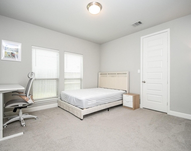 4207 Ana Ridge Lane - Photo Thumbnail 13