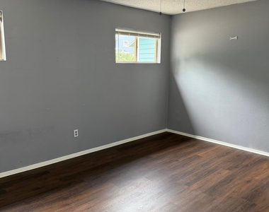 126 Harbour Lane - Photo Thumbnail 12