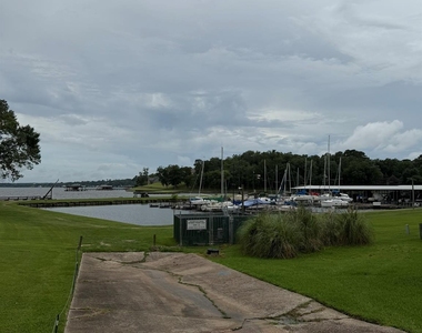 126 Harbour Lane - Photo Thumbnail 16