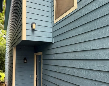 126 Harbour Lane - Photo Thumbnail 1