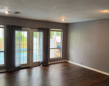 126 Harbour Lane - Photo Thumbnail 2