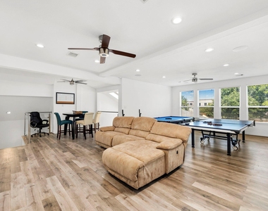 903 Lake Grayson Drive - Photo Thumbnail 36
