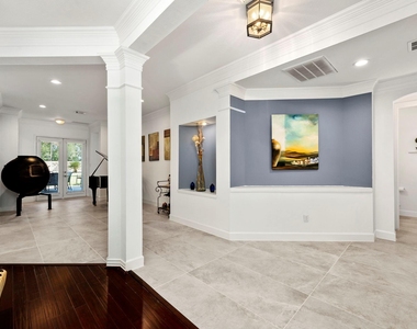 903 Lake Grayson Drive - Photo Thumbnail 8