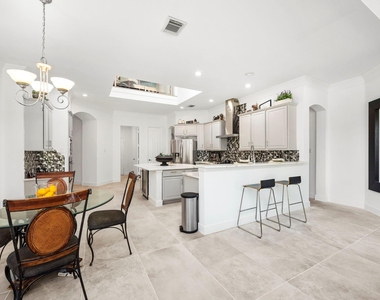 903 Lake Grayson Drive - Photo Thumbnail 20