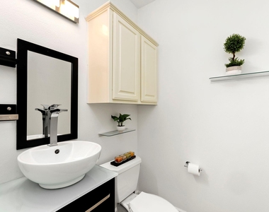 903 Lake Grayson Drive - Photo Thumbnail 9