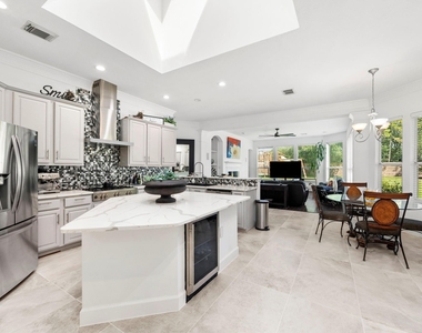 903 Lake Grayson Drive - Photo Thumbnail 13