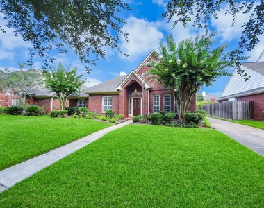 16710 Colony Terrace Drive - Photo Thumbnail 4