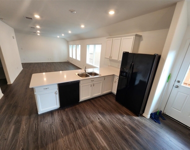 18419 Cobalt Cove Ln - Photo Thumbnail 29