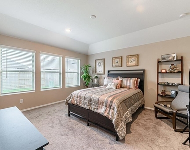 18419 Cobalt Cove Ln - Photo Thumbnail 8