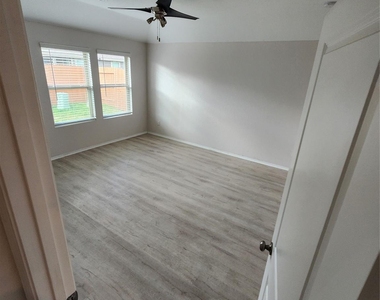 18419 Cobalt Cove Ln - Photo Thumbnail 22
